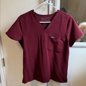 FIGS Medium Women’s Burgundy Catarina scrub top